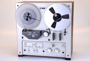 Akai GX-215E