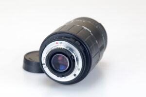 Sigma 70-300 1:4-5.6D DL MACRO used F mount - Image 3