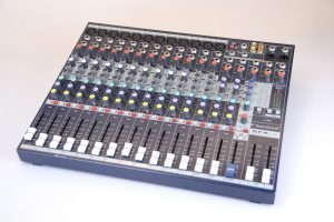 Soundcraft EFX 12 used