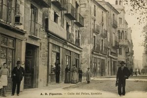 Postal Figueras Calle del Palau, Rambla