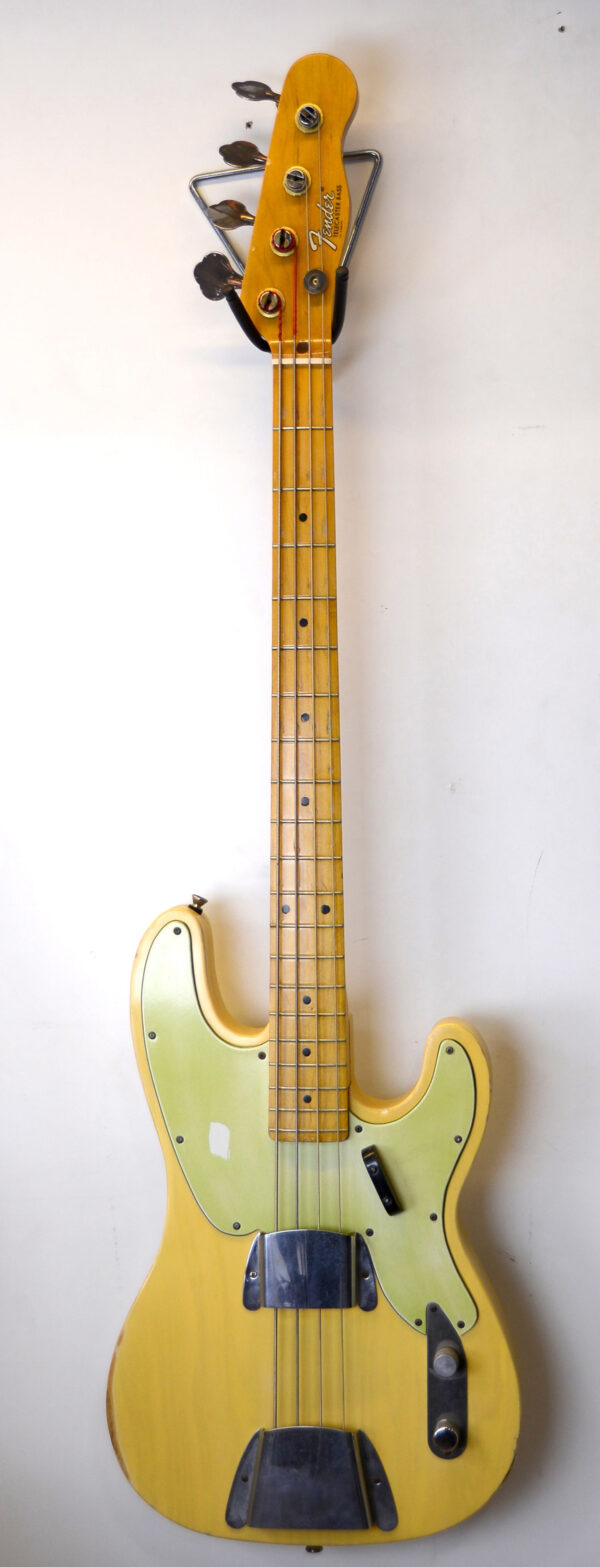 fendertelecasterbass1-1.jpg