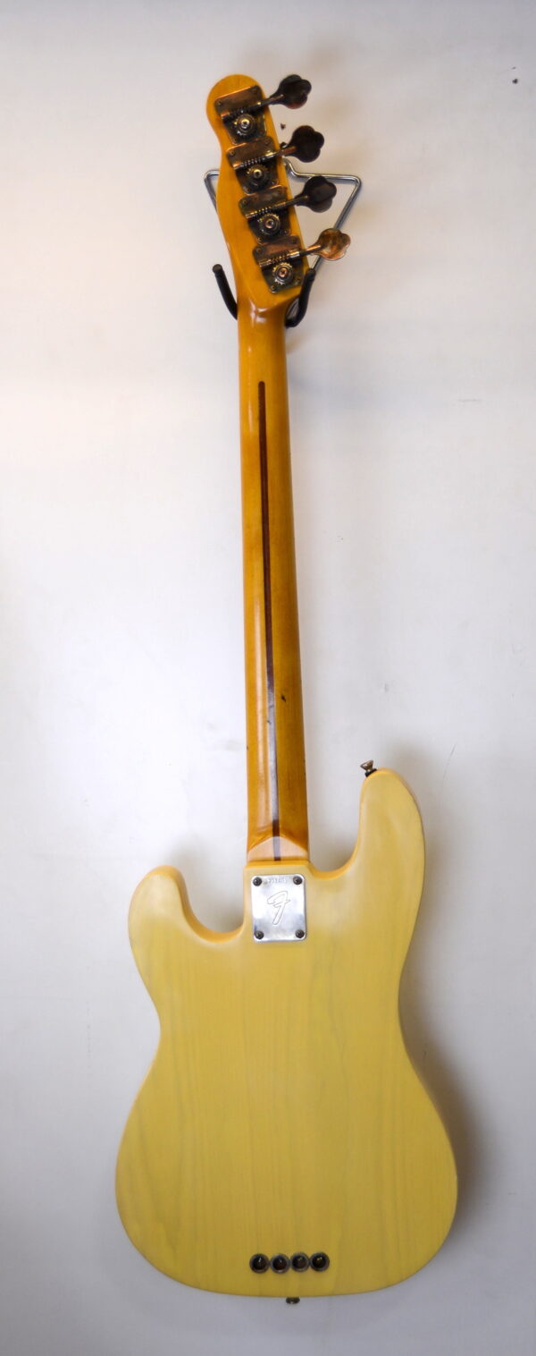 fendertelecasterbass7-1.jpg