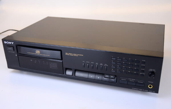 sonycdp461-1.jpg