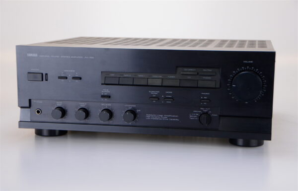 yamahaax7001-1.jpg