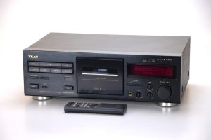 TEAC V-2030S