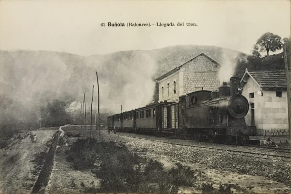 buñolallegadadeltren-1.jpg