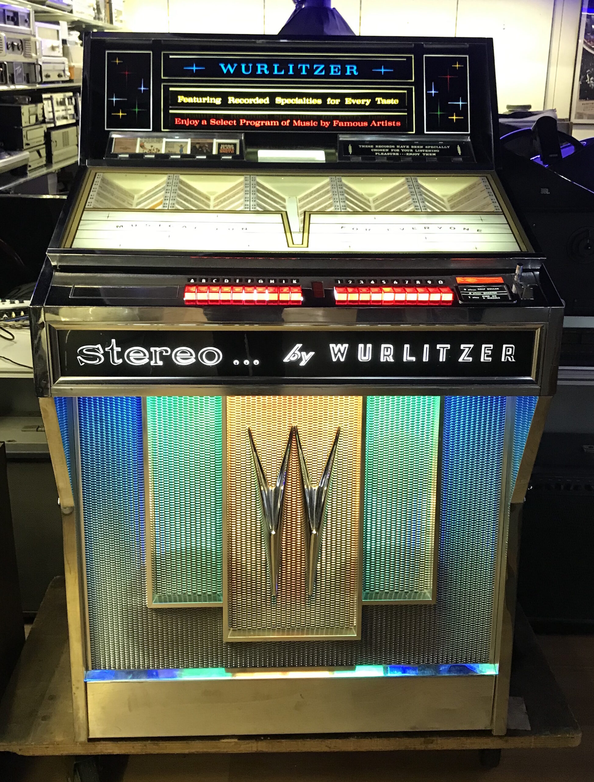 Máquina tabaco retro WURLITZER 72x33cm - Cabau Oportunitats