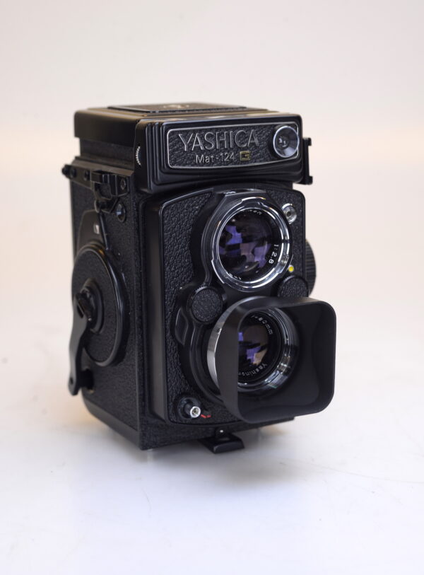 yashica1254-1.jpg