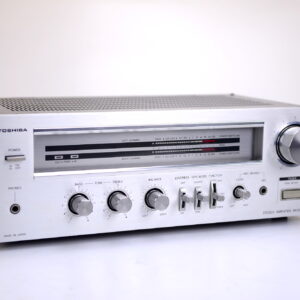 Toshiba SB-445 Amplificador